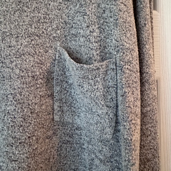 Republic buttery soft Gray Long Sleeve Top with Pocket - Picture 2 of 4